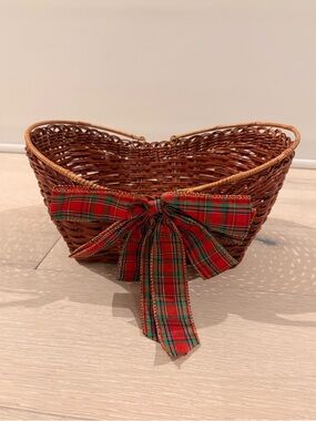 Woven Wicker Basket with Tartan Plaid Bow